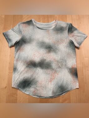 lululemon athletica Short Sleeve Tee in Gray and Green & Orange Speckle